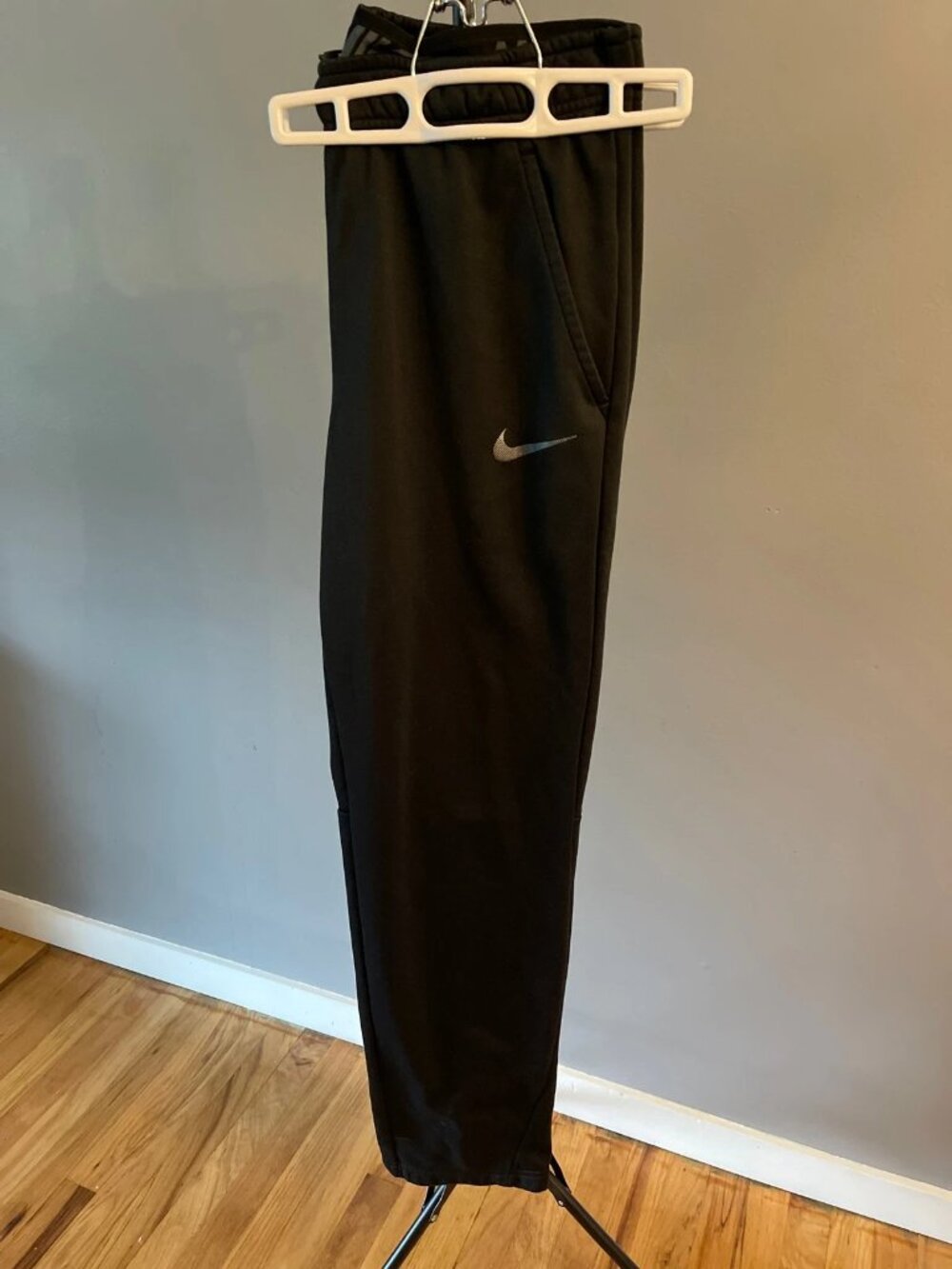 Men’s Nike Sweatpants - Black - Medium - Dri-Fit